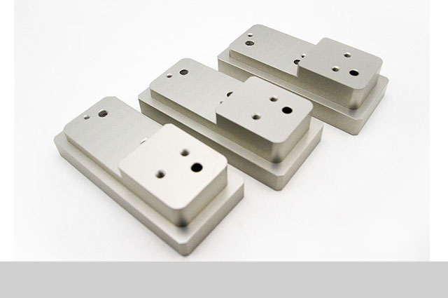 精密零件加工廠如何在CNC加工行業(yè)生存？