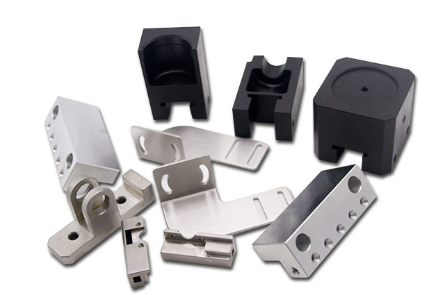 鋁合金加工廠家陽極氧化為何要做前處理？