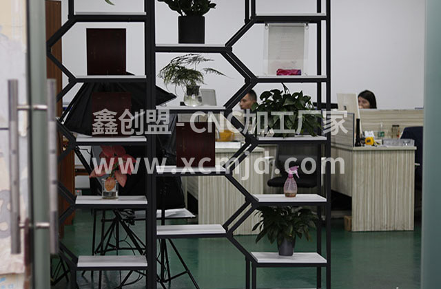 大家為何選擇五軸CNC加工中心，有哪些優(yōu)勢？