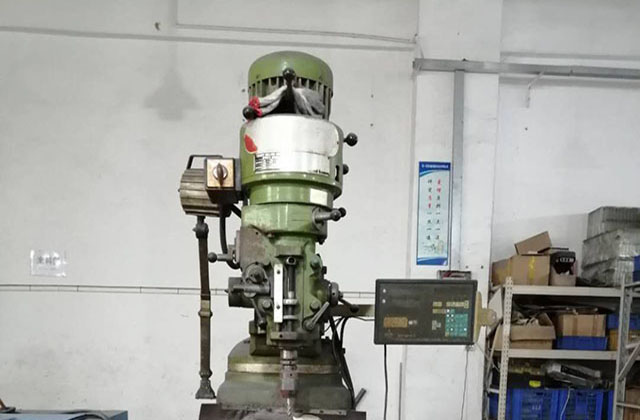 深圳CNC加工裝夾刀具使用注意哪些？