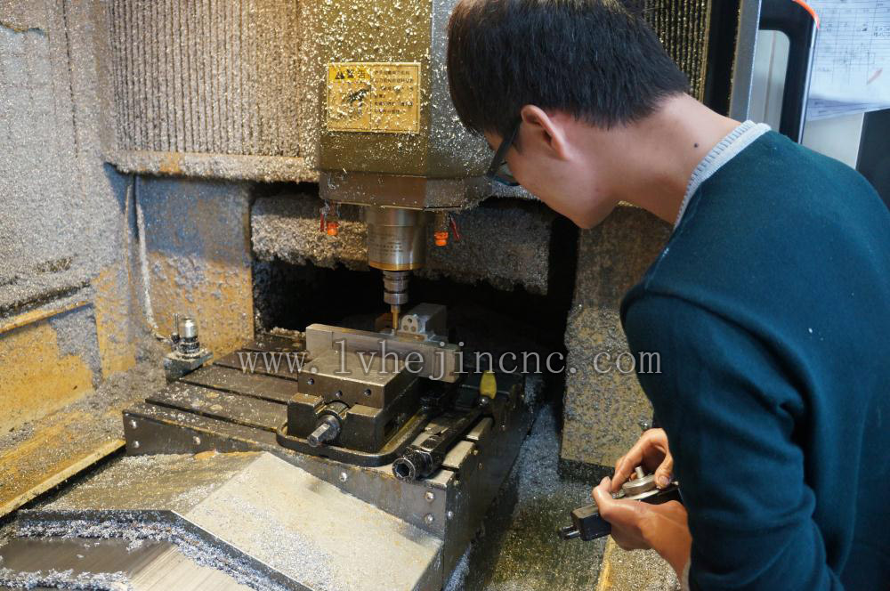 員工調(diào)機中1 員工調(diào)機中1